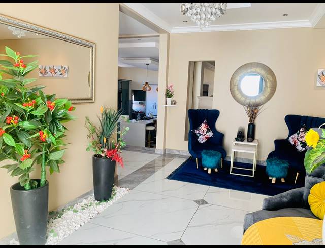5 BEDROOM HOUSE FOR SALE IN KAYDALE